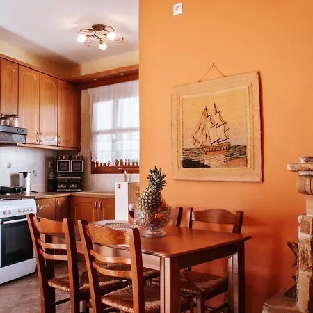 Chaniotis Home, In The Heart Of Kinitharos